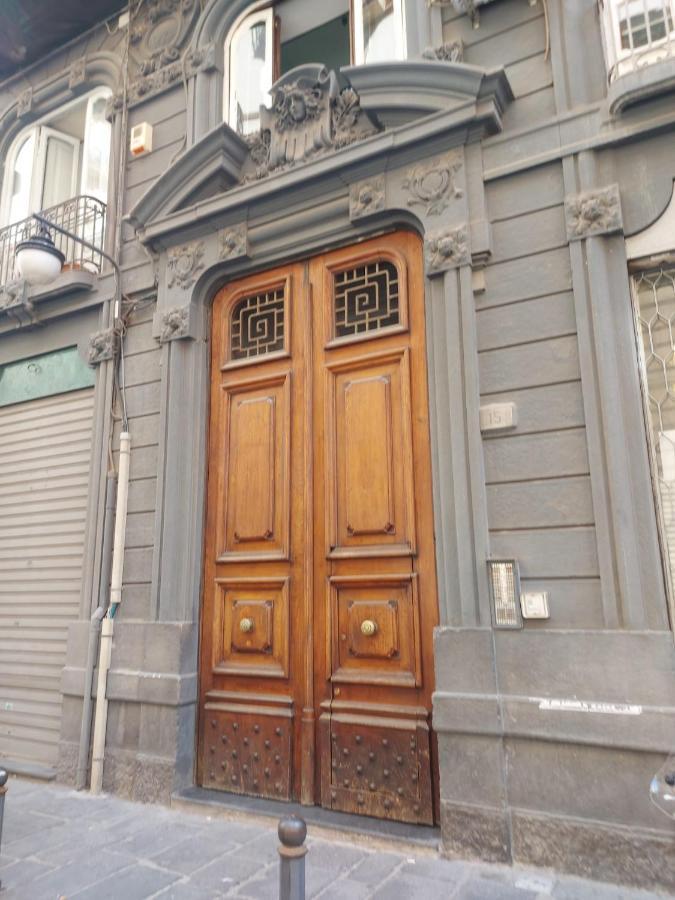La Stanza Grande Della Luna D'Irene Naples Exterior photo