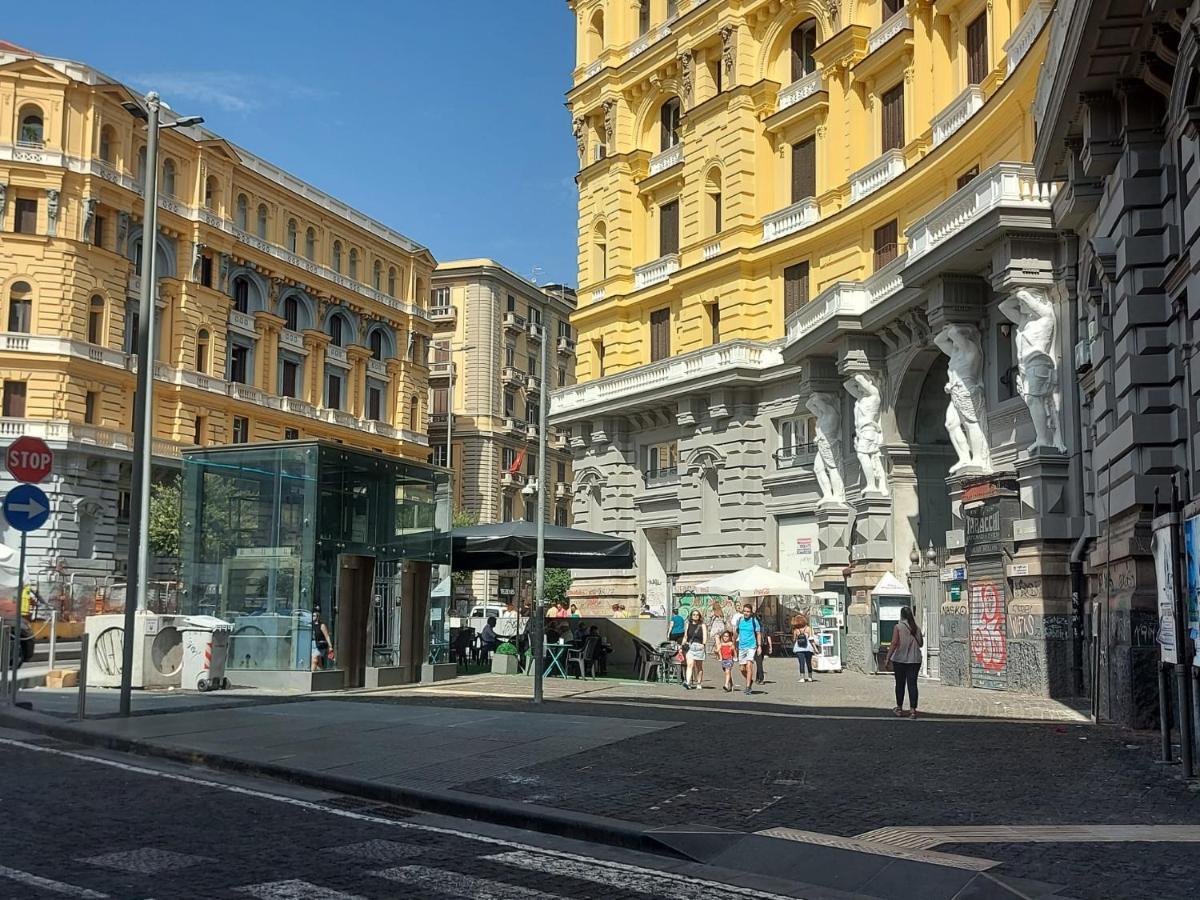 La Stanza Grande Della Luna D'Irene Naples Exterior photo
